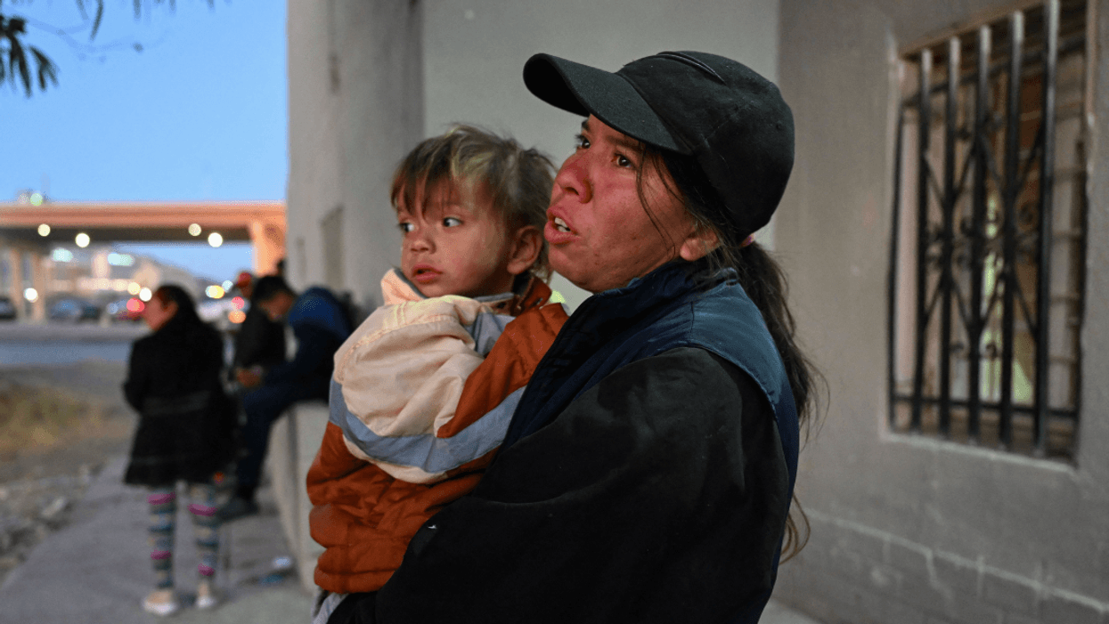 Venezuelan woman and child seeking asylum in the United States