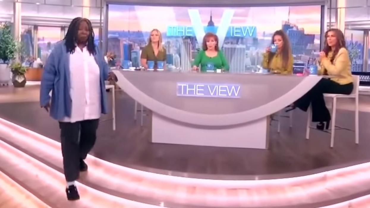 Whoopi Goldberg and the cast of 'The View'
